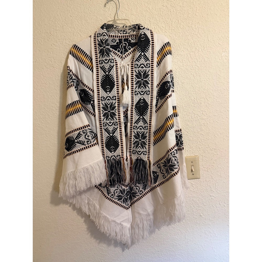 Vintage Style Geometric Fish Print Fringe Poncho Wrap White Black Ochre OS
